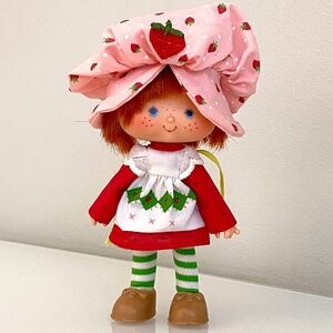 🍓 RARE 1981 Strawberry Shortcake – with Factory Secured Bonnet!